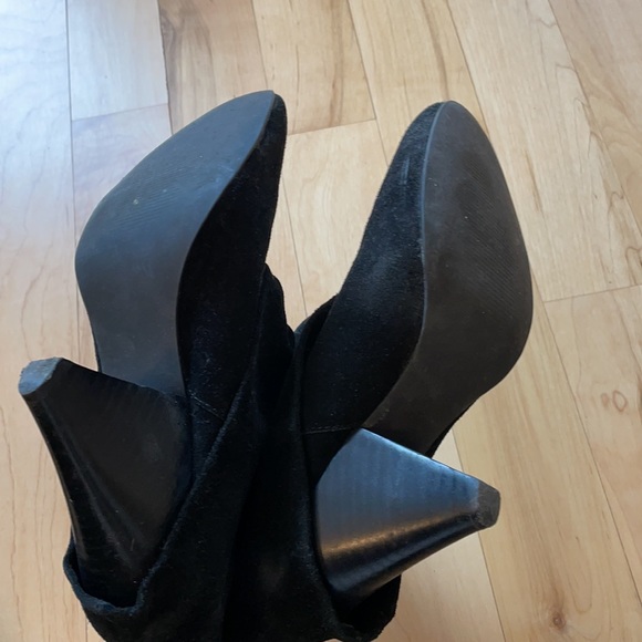 Steve Madden black scrunch booties - Picture 4 of 4